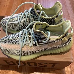 Yeezy 350 Yeezreel